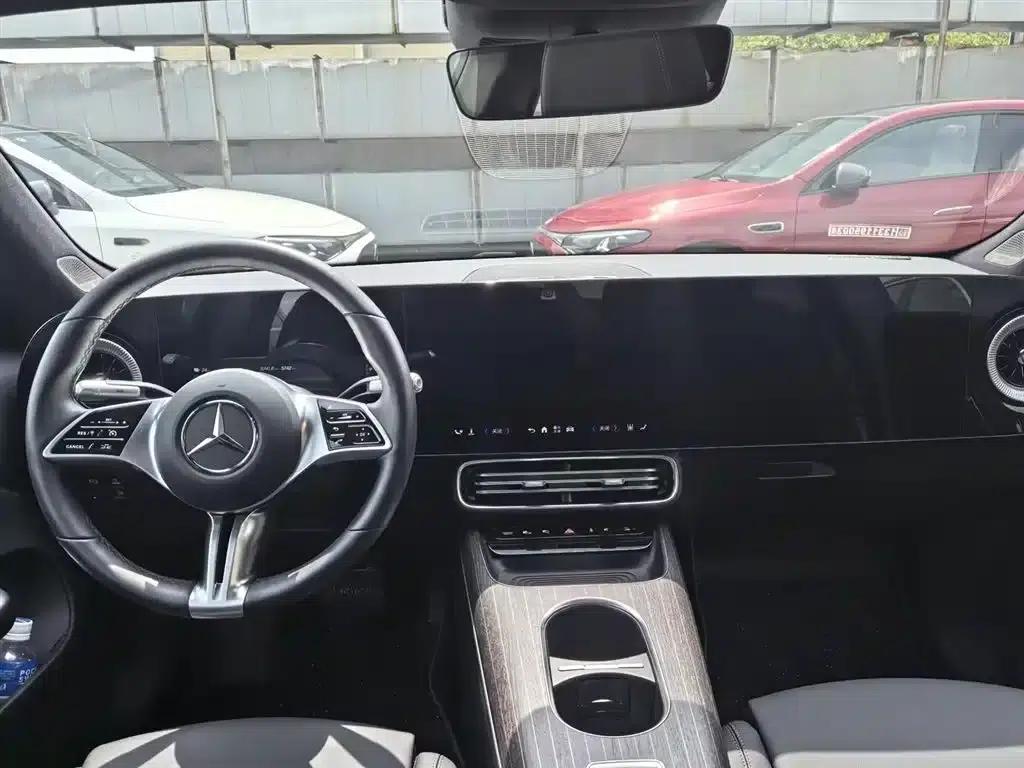 Mercedes-Benz CLA PHEV 2025 300L Extended Range Intelligent Edition — миниатюра 4