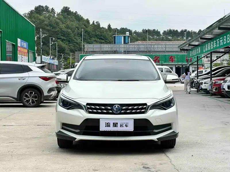 Venucia D60 2019 Model, 100,000 Glory Edition, 1.6L XL CVT, National VI Emission Standard — миниатюра 2
