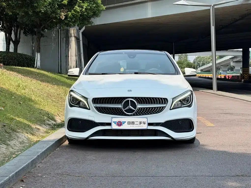 Imported Mercedes-Benz CLA 2018 CLA 200 Fashion Edition — миниатюра 2