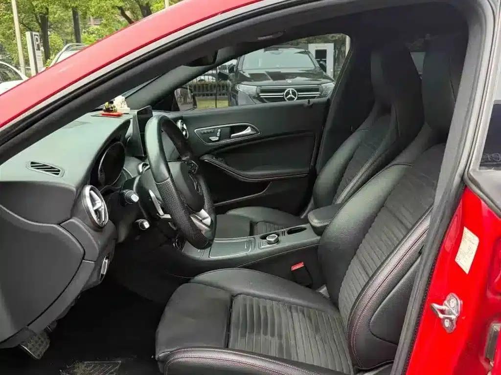 Imported Mercedes-Benz CLA 2018 CLA 220 4MATIC — миниатюра 3