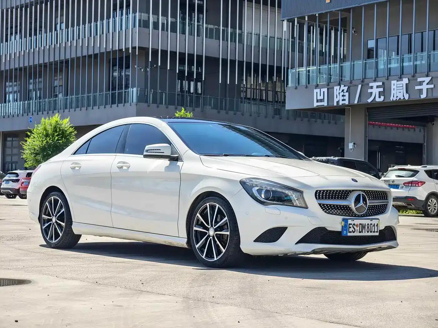 Imported Mercedes-Benz CLA 2015 model CLA 200 — миниатюра 1