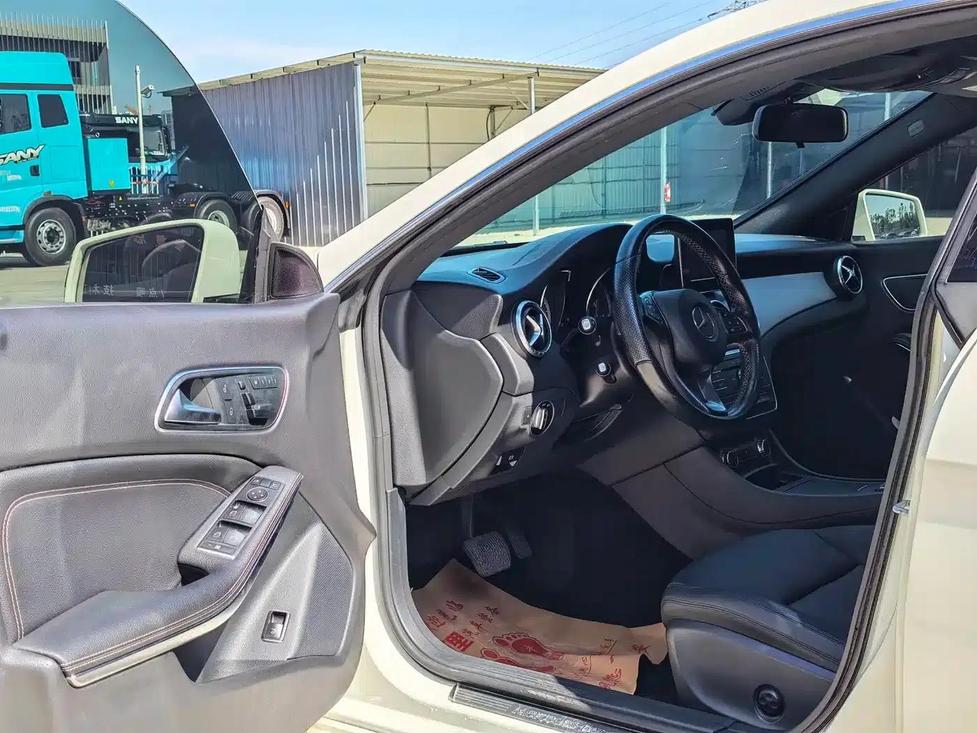 Imported Mercedes-Benz CLA 2015 model CLA 200 — миниатюра 6