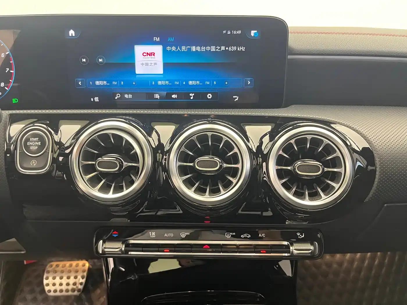 Mercedes-Benz CLA (Imported) 2022 CLA 200 — миниатюра 14