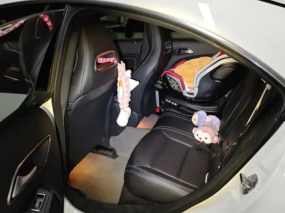 Imported Mercedes-Benz CLA 2018 CLA 200 Dynamic — миниатюра 11