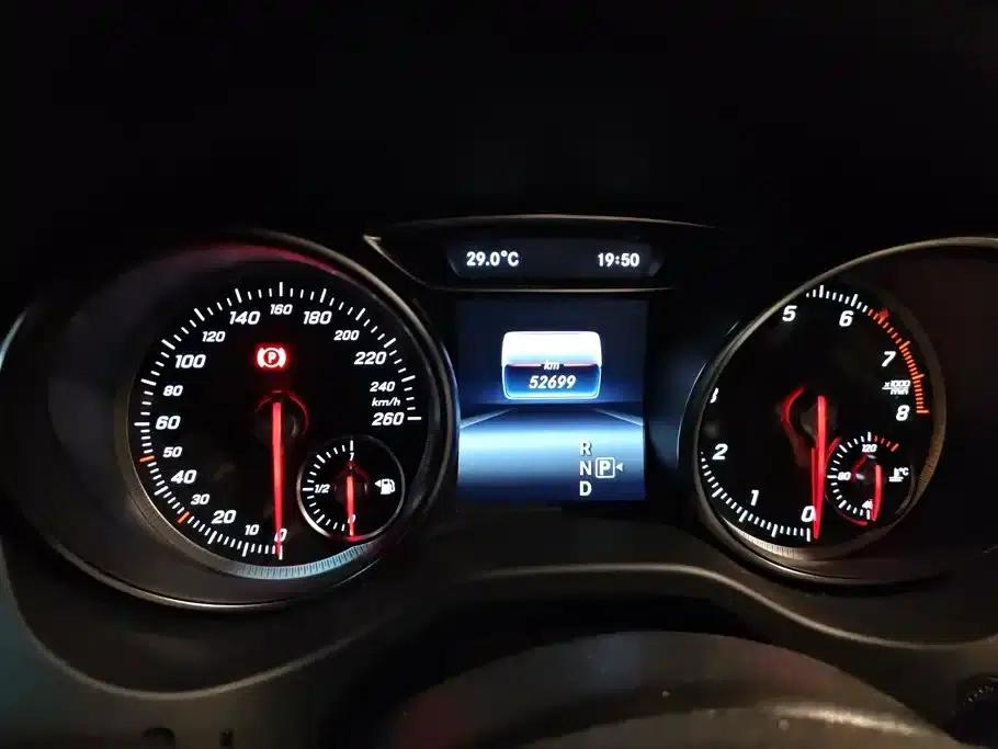 Imported Mercedes-Benz CLA 2018 CLA 200 Dynamic — миниатюра 14