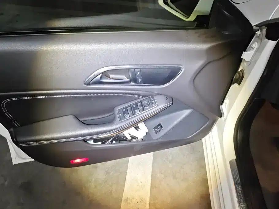 Imported Mercedes-Benz CLA 2018 CLA 200 Dynamic — миниатюра 7