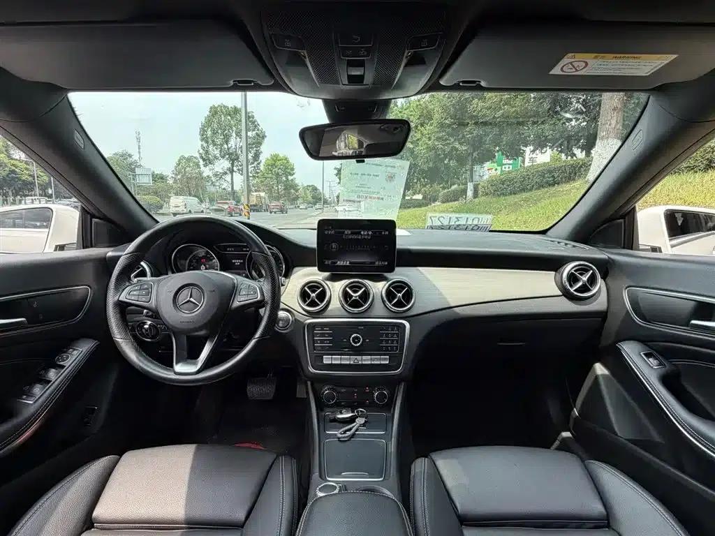 Imported Mercedes-Benz CLA 2018 CLA 200 Dynamic — миниатюра 13