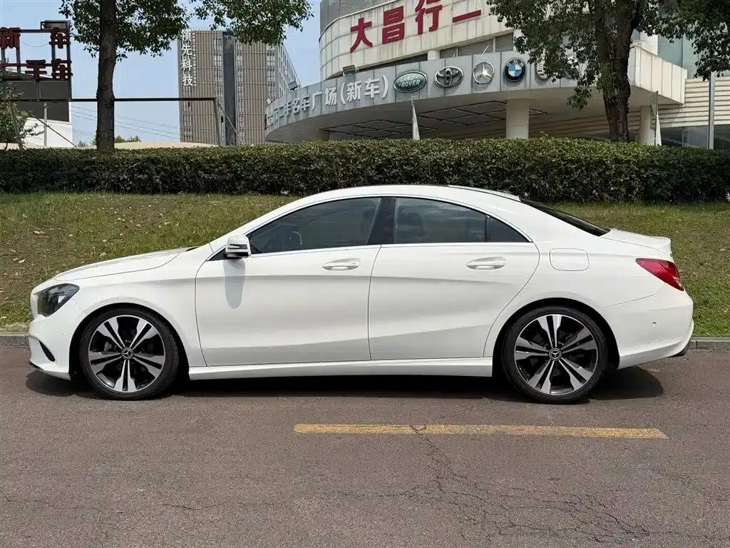 Imported Mercedes-Benz CLA 2018 CLA 200 Dynamic — миниатюра 3