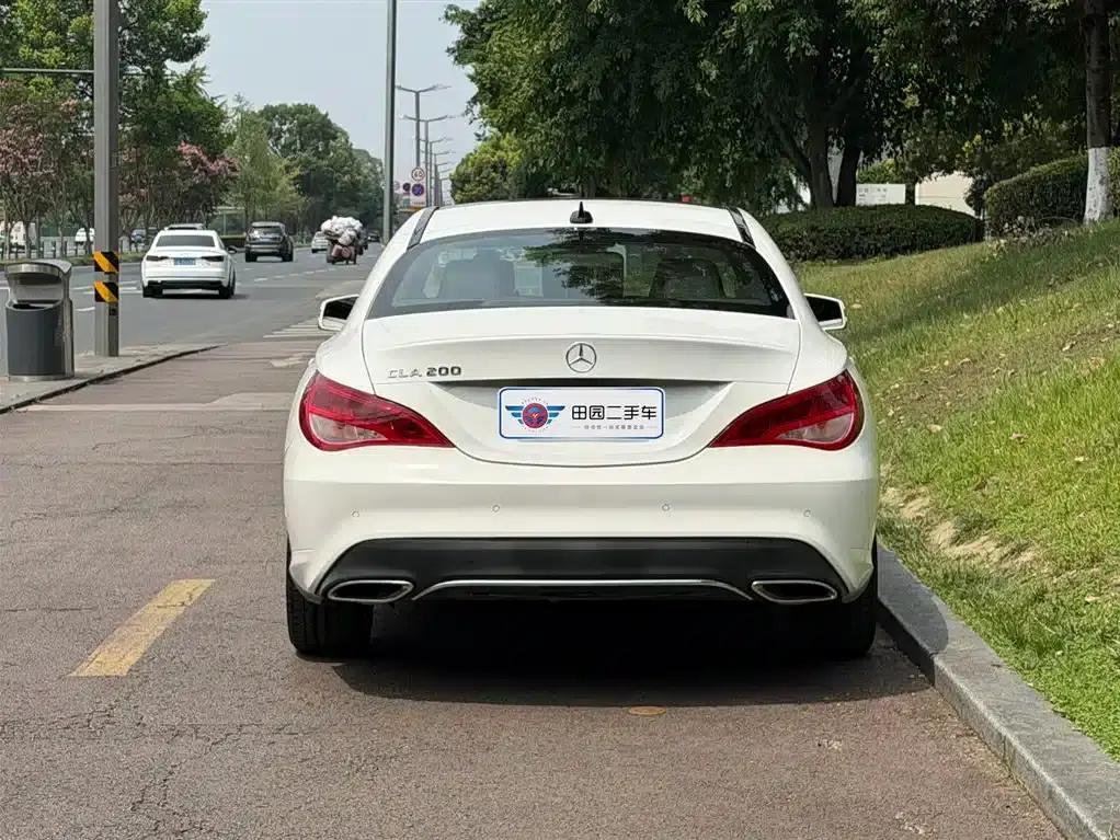 Imported Mercedes-Benz CLA 2018 CLA 200 Dynamic — миниатюра 5