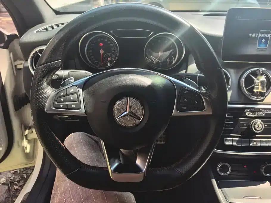 Imported Mercedes-Benz CLA 2017 Facelift CLA 220 4MATIC — миниатюра 15
