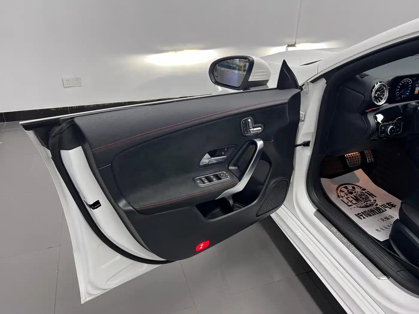 Imported Mercedes-Benz CLA 2023 CLA 200 Shooting Brake — миниатюра 20