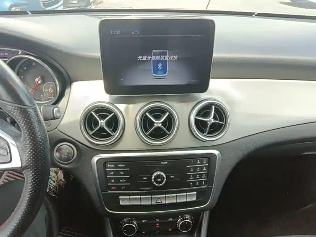 Imported Mercedes-Benz CLA 2018 CLA 220 4MATIC — миниатюра 13