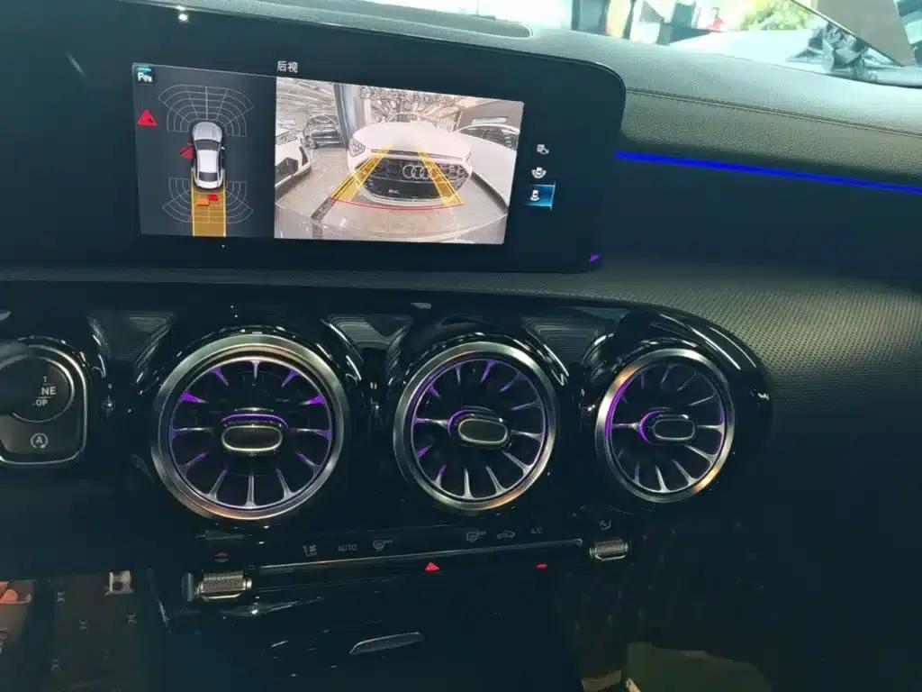 Mercedes-Benz CLA (Imported) 2022 Facelift CLA 200 — миниатюра 13