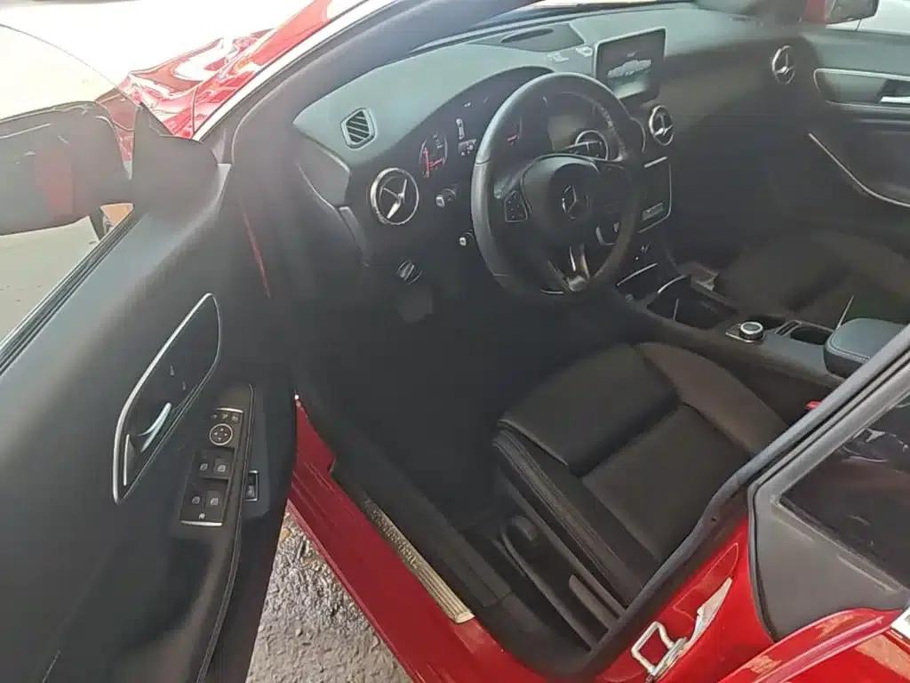 Imported Mercedes-Benz CLA 2016 Facelift CLA 200 Dynamic — миниатюра 16