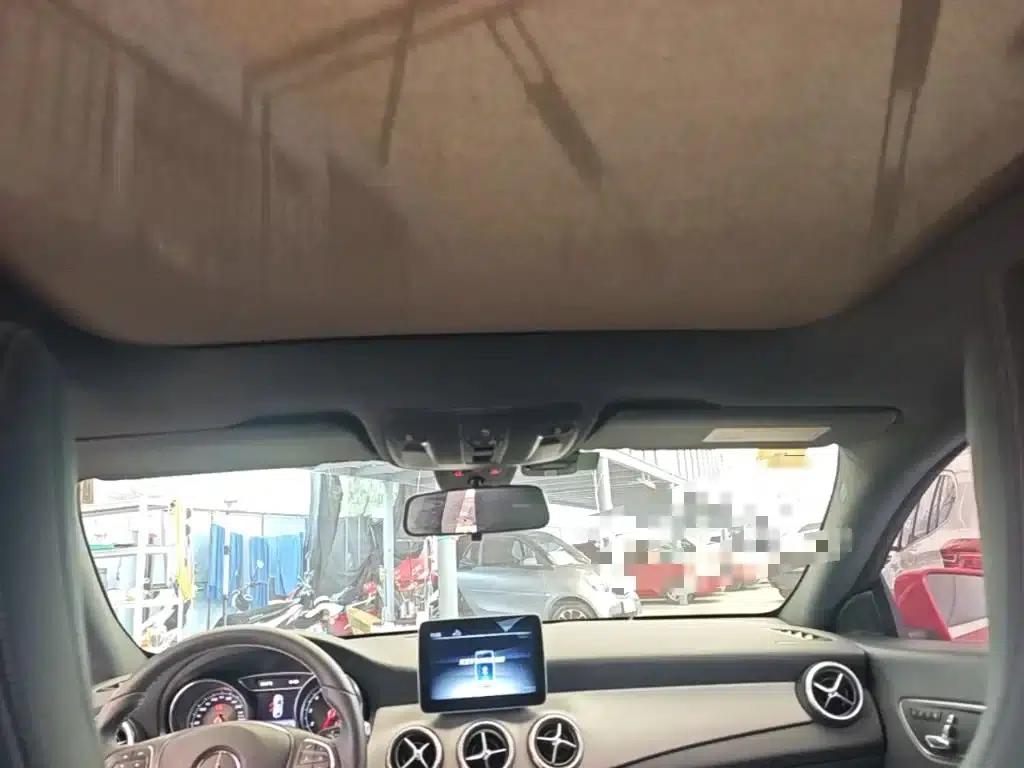 Imported Mercedes-Benz CLA 2018 CLA 200 Fashion Edition — миниатюра 18