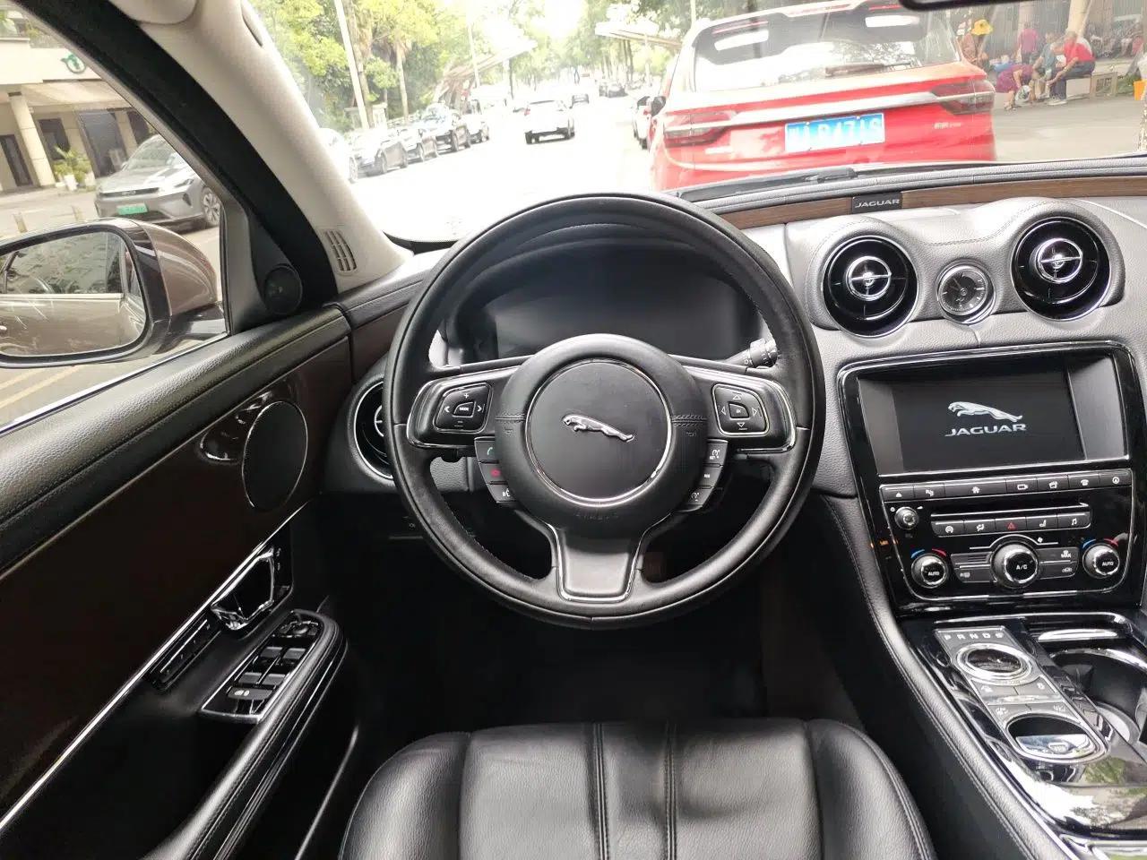 Jaguar XJ 2016 XJL 3.0 SC Two-Wheel-Drive Elegant Business Edition — миниатюра 10