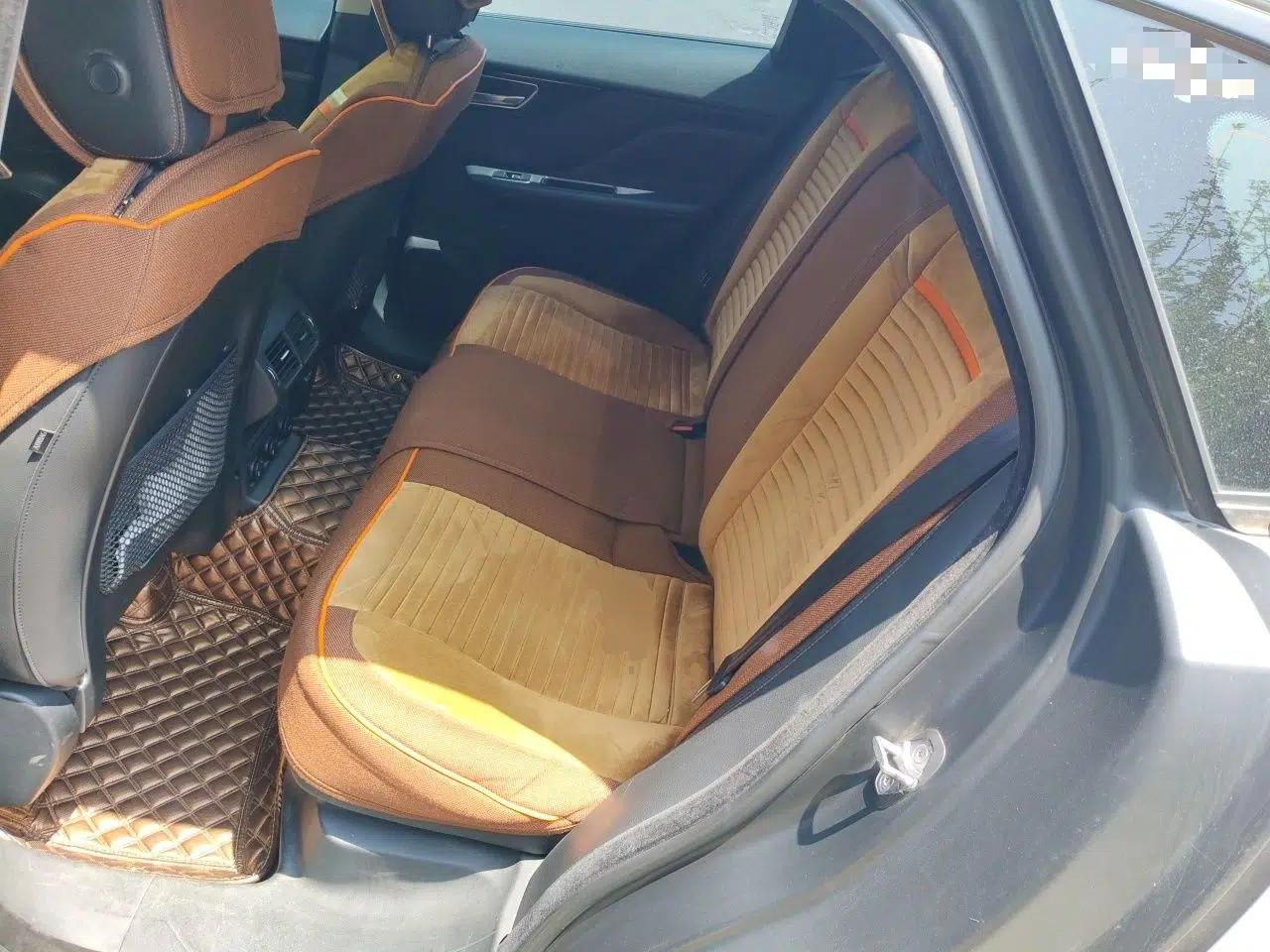 Jaguar F-PACE 2016 2.0T Two-Wheel Drive Urban Luxury Edition — миниатюра 17
