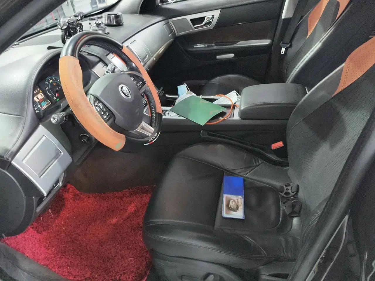 Jaguar XF 2013 XF 2.0T Luxury Edition — миниатюра 15
