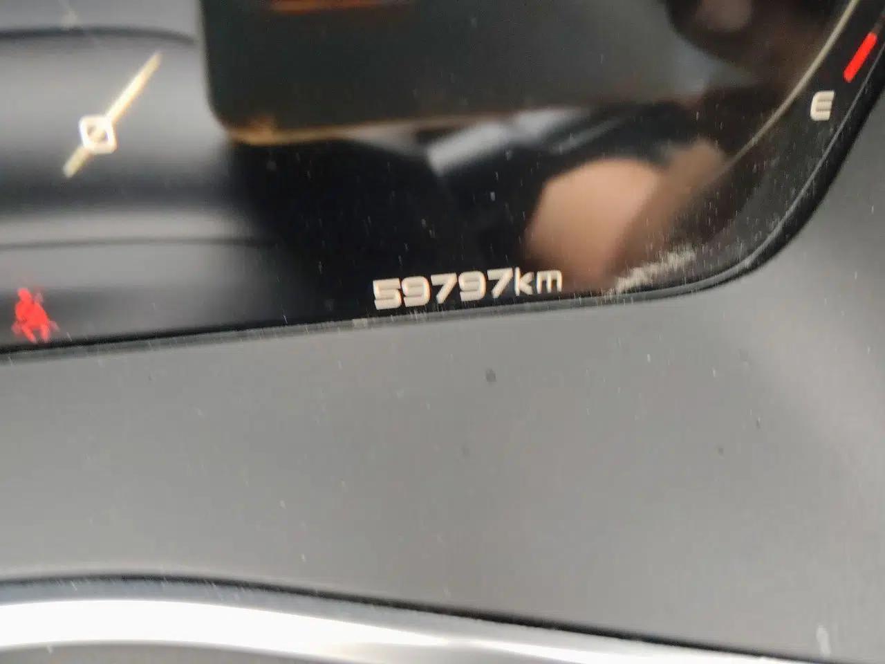 Geely Auto Preface 2021 2.0TD Designer's Recommended Edition — миниатюра 9