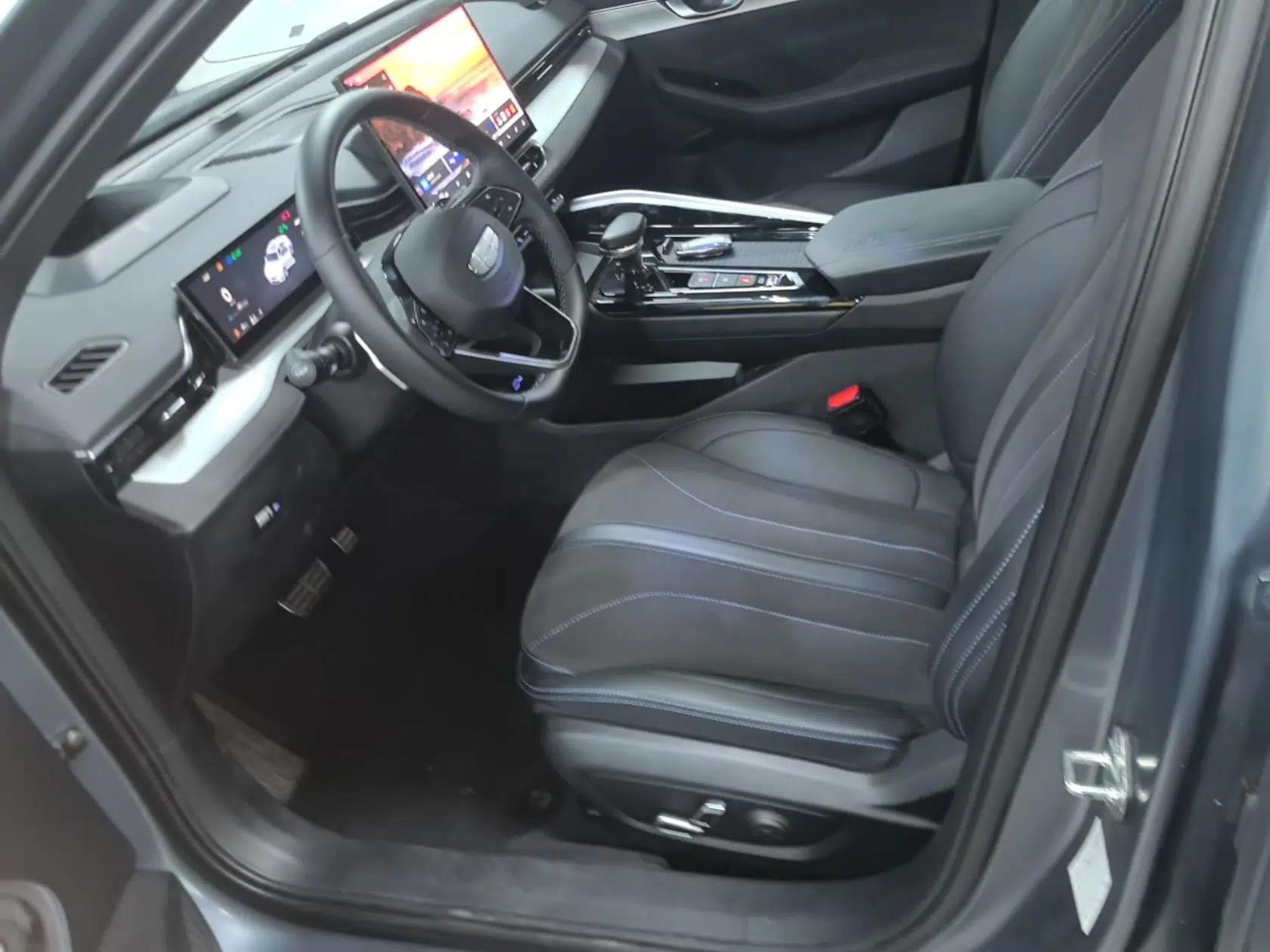 Geely Auto Preface 2025 Dongfang Yao 2.0TD Moonlight Edition — миниатюра 17