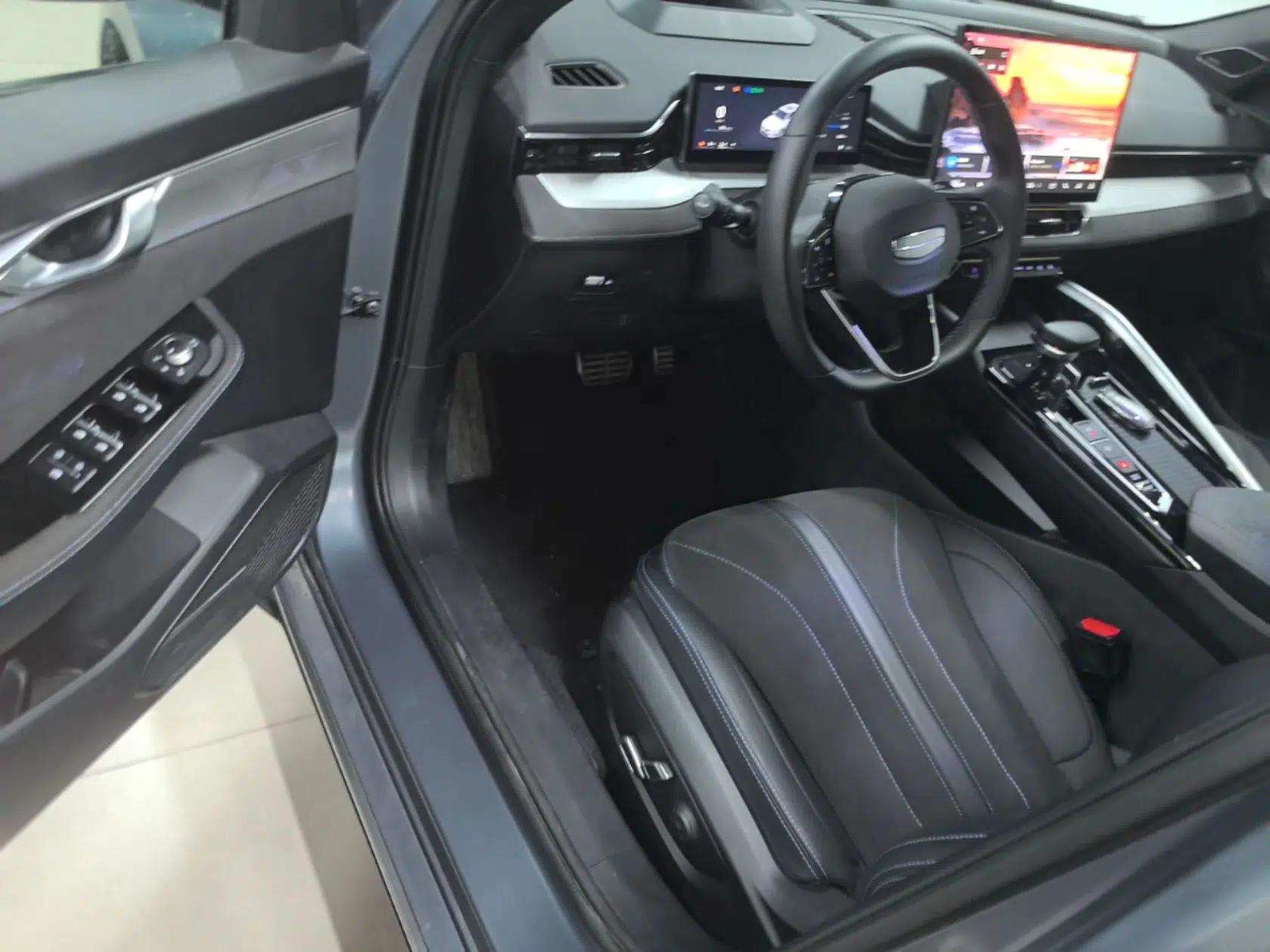 Geely Auto Preface 2025 Dongfang Yao 2.0TD Moonlight Edition — миниатюра 18