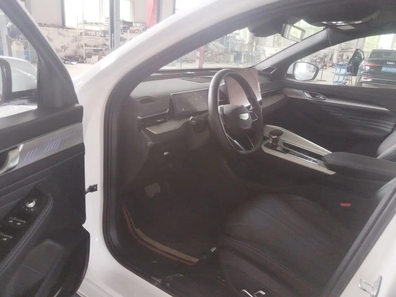 Geely Auto Preface 2025 Dongfang Yao 1.5TD Kunlun Edition — миниатюра 16