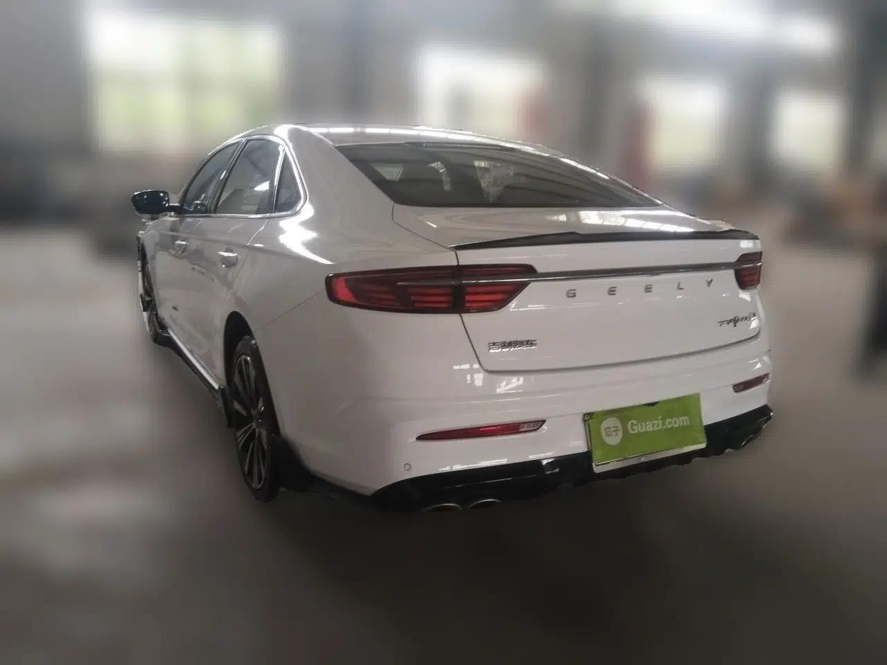 Geely Auto Preface 2025 Dongfang Yao 1.5TD Kunlun Edition — миниатюра 4