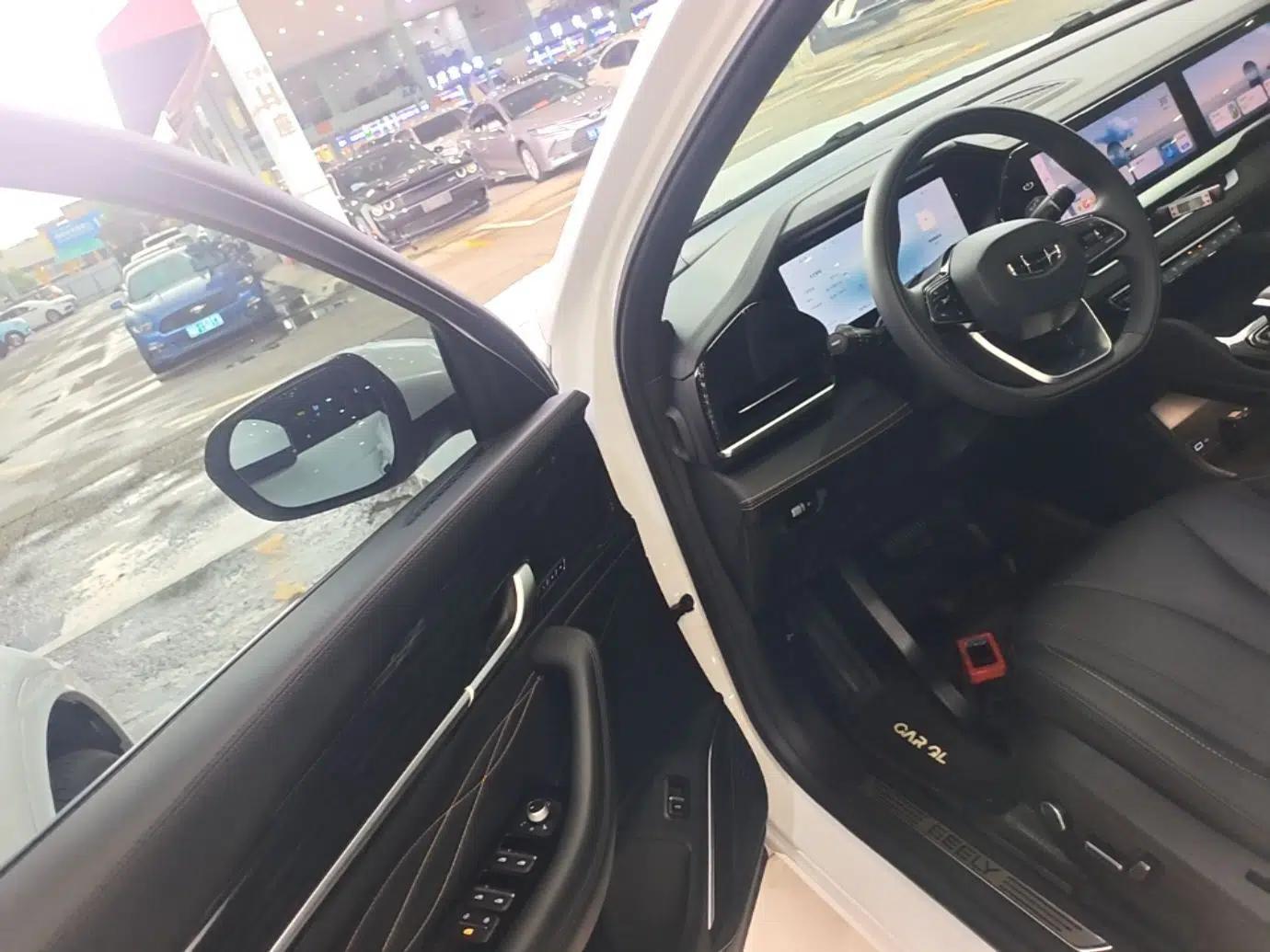 Geely Auto Monjaro L 2024 2.0TD DCT EVO Two-Wheel Drive Long-Range Version — миниатюра 18
