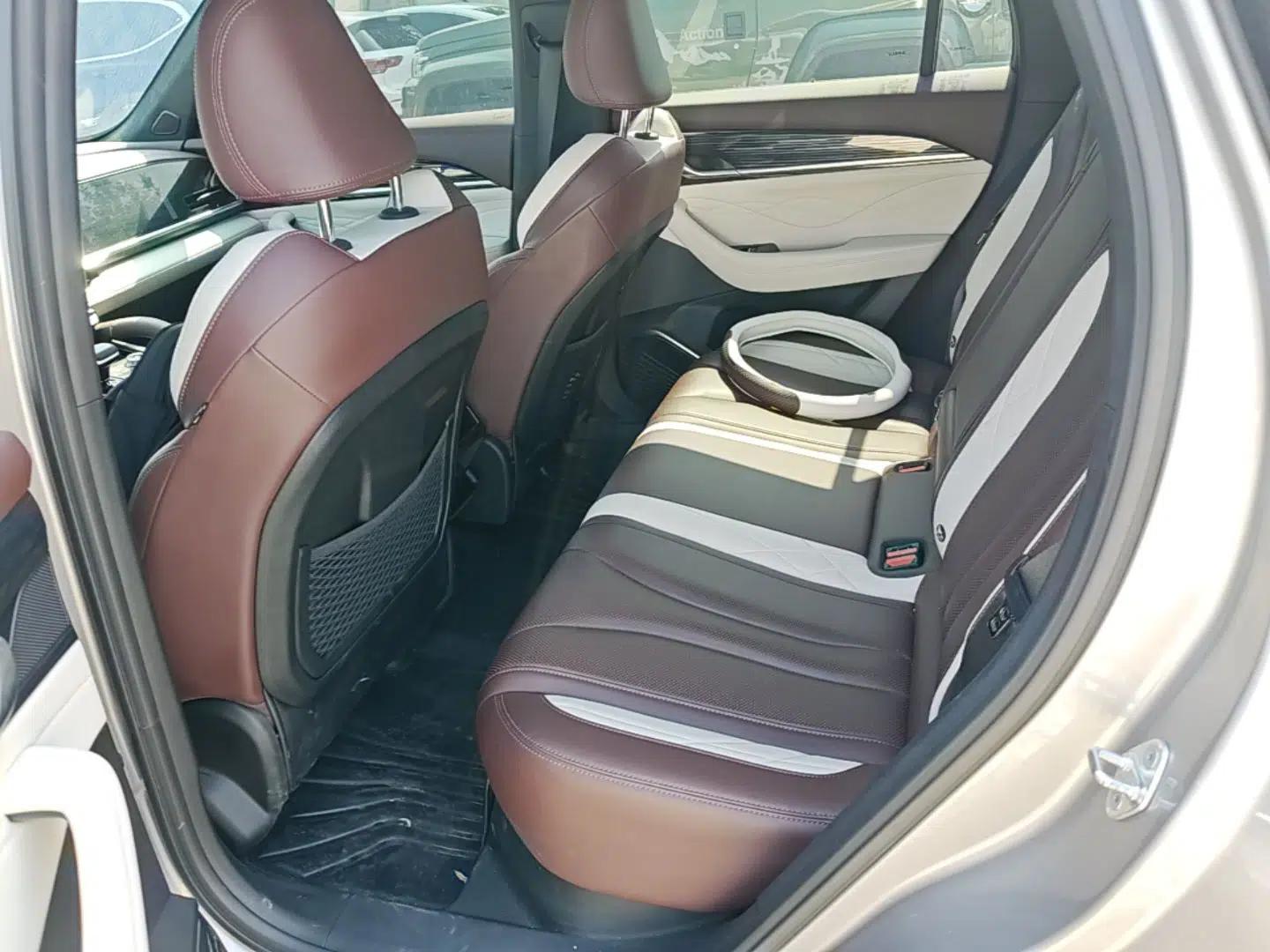 Geely Auto Monjaro L 2021 2.0TD DCT EVO Two-Wheel Drive Prestige Version — миниатюра 25