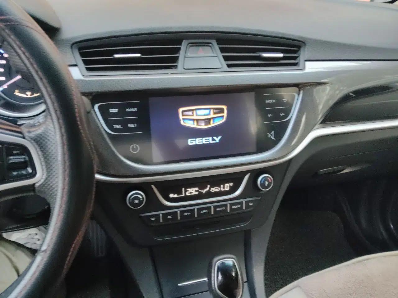 Geely Auto Emgrand 2017 Sedan Million Edition 1.5L CVT Upward Version — миниатюра 13