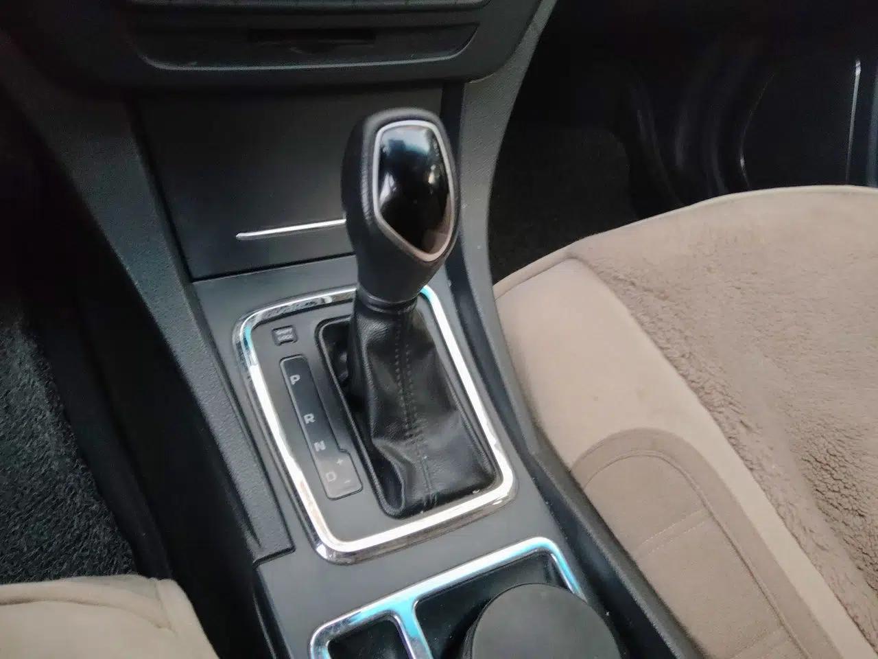 Geely Auto Emgrand 2017 Sedan Million Edition 1.5L CVT Upward Version — миниатюра 14