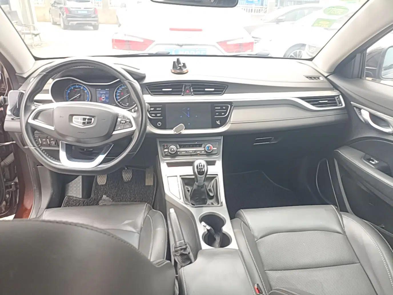 Geely Auto Emgrand 2019 Leading Edition 1.5L Manual Luxury Model China VI Standard — миниатюра 12