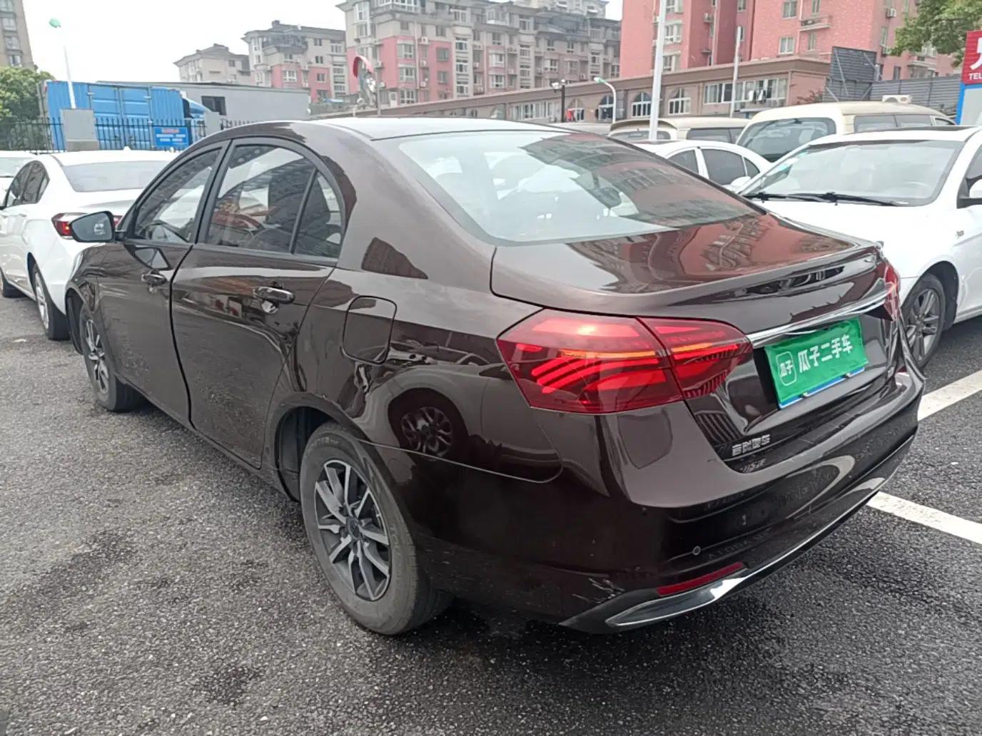 Geely Auto Emgrand 2019 Leading Edition 1.5L Manual Luxury Model China VI Standard — миниатюра 4