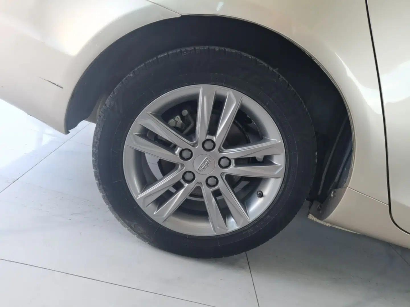 Geely Auto Emgrand 2017 Sedan Million Edition 1.5L CVT Upward Connectivity Version — миниатюра 11