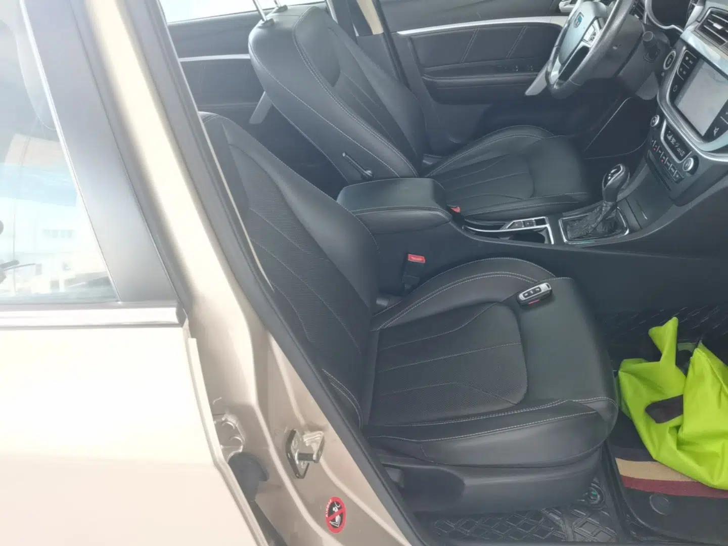 Geely Auto Emgrand 2017 Sedan Million Edition 1.5L CVT Upward Connectivity Version — миниатюра 24