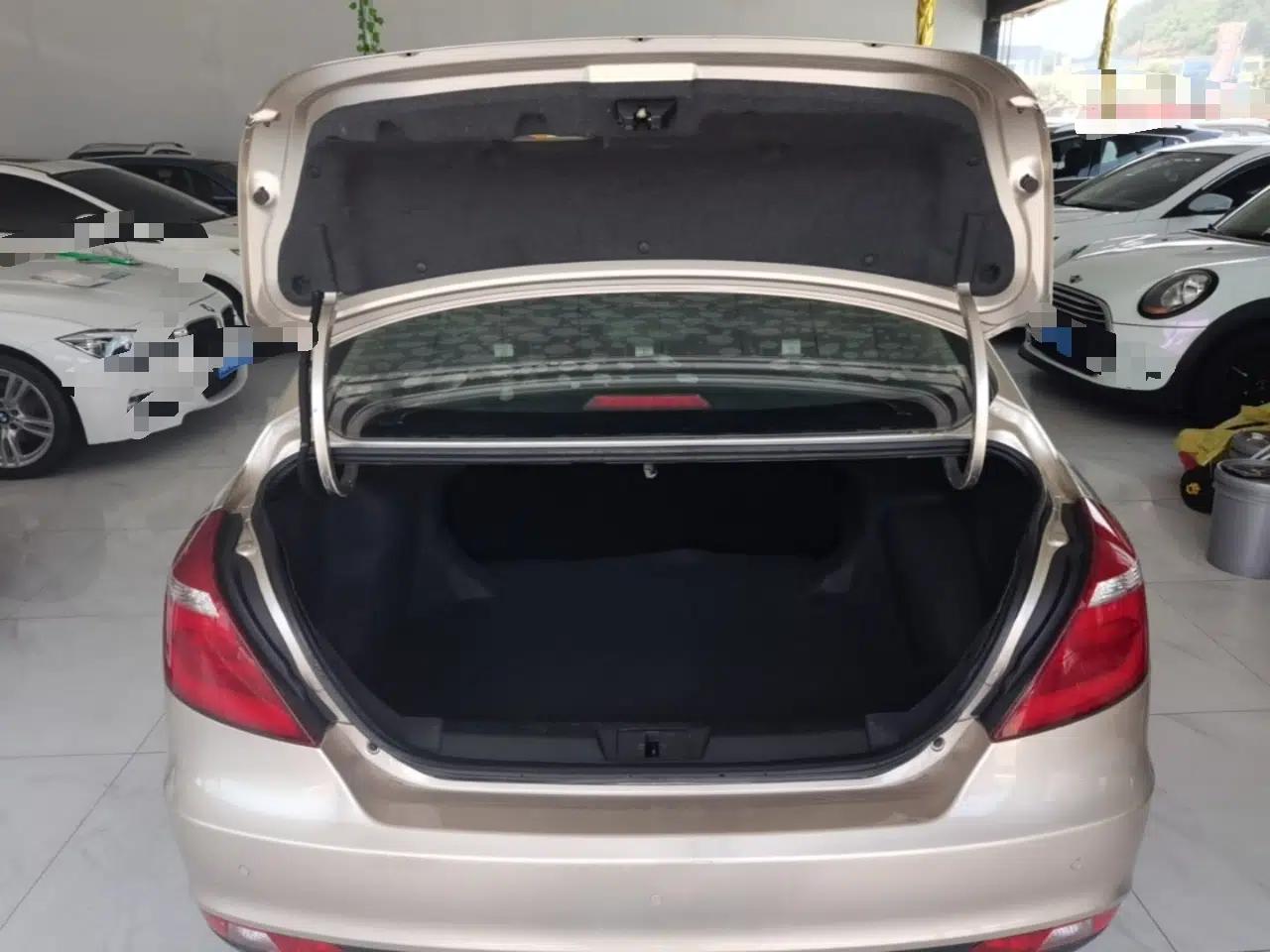 Geely Auto Emgrand 2017 Sedan Million Edition 1.5L CVT Upward Connectivity Version — миниатюра 27