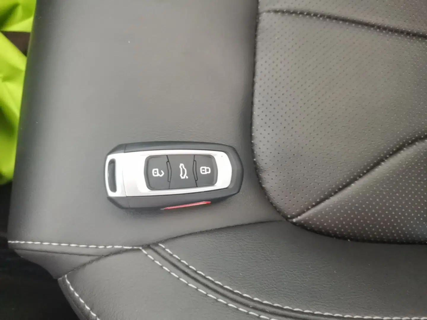 Geely Auto Emgrand 2017 Sedan Million Edition 1.5L CVT Upward Connectivity Version — миниатюра 28