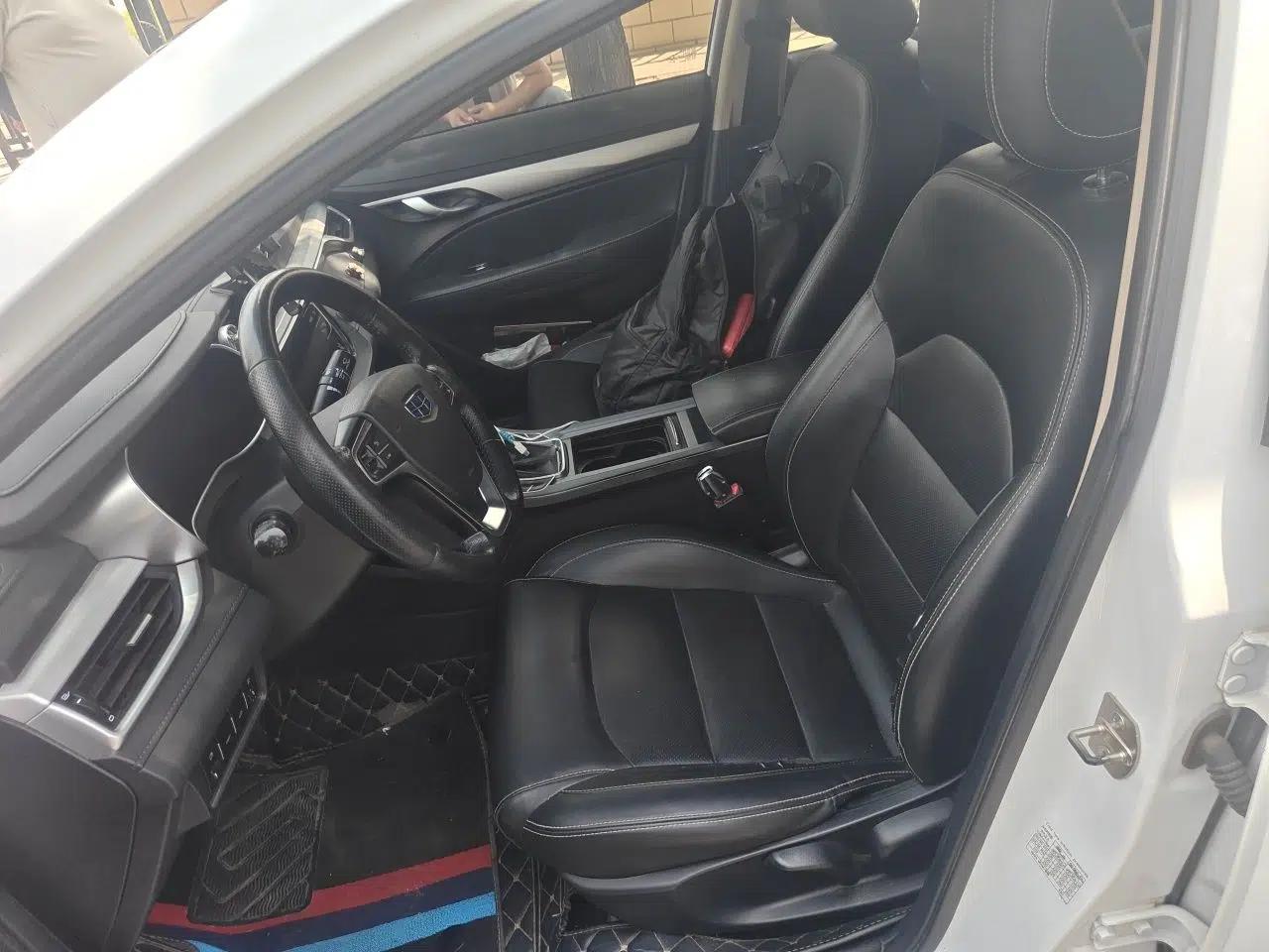 Geely Auto Emgrand 2018 1.5L CVT Upward Connect Edition — миниатюра 15