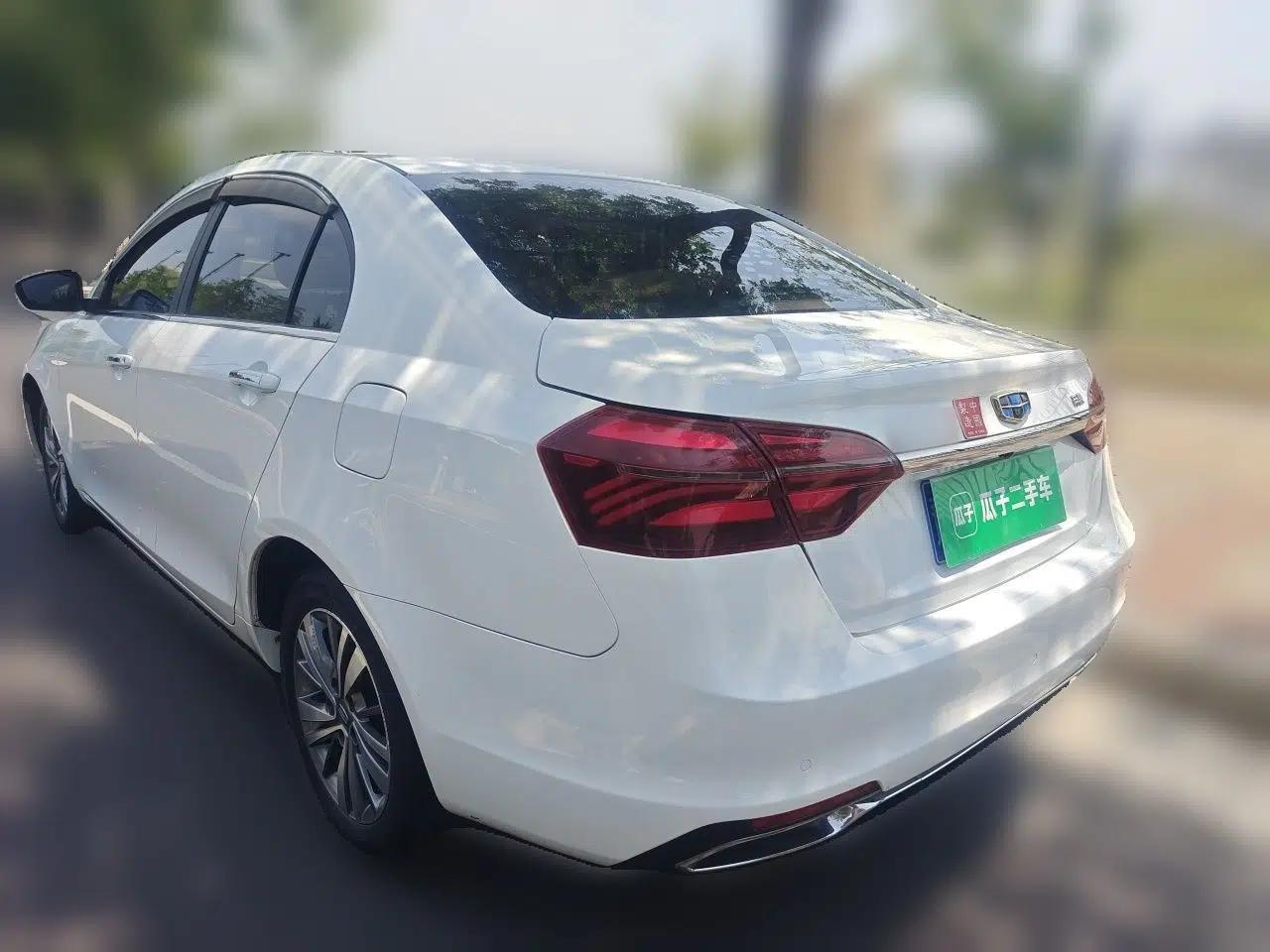 Geely Auto Emgrand 2018 1.5L CVT Upward Connect Edition — миниатюра 4