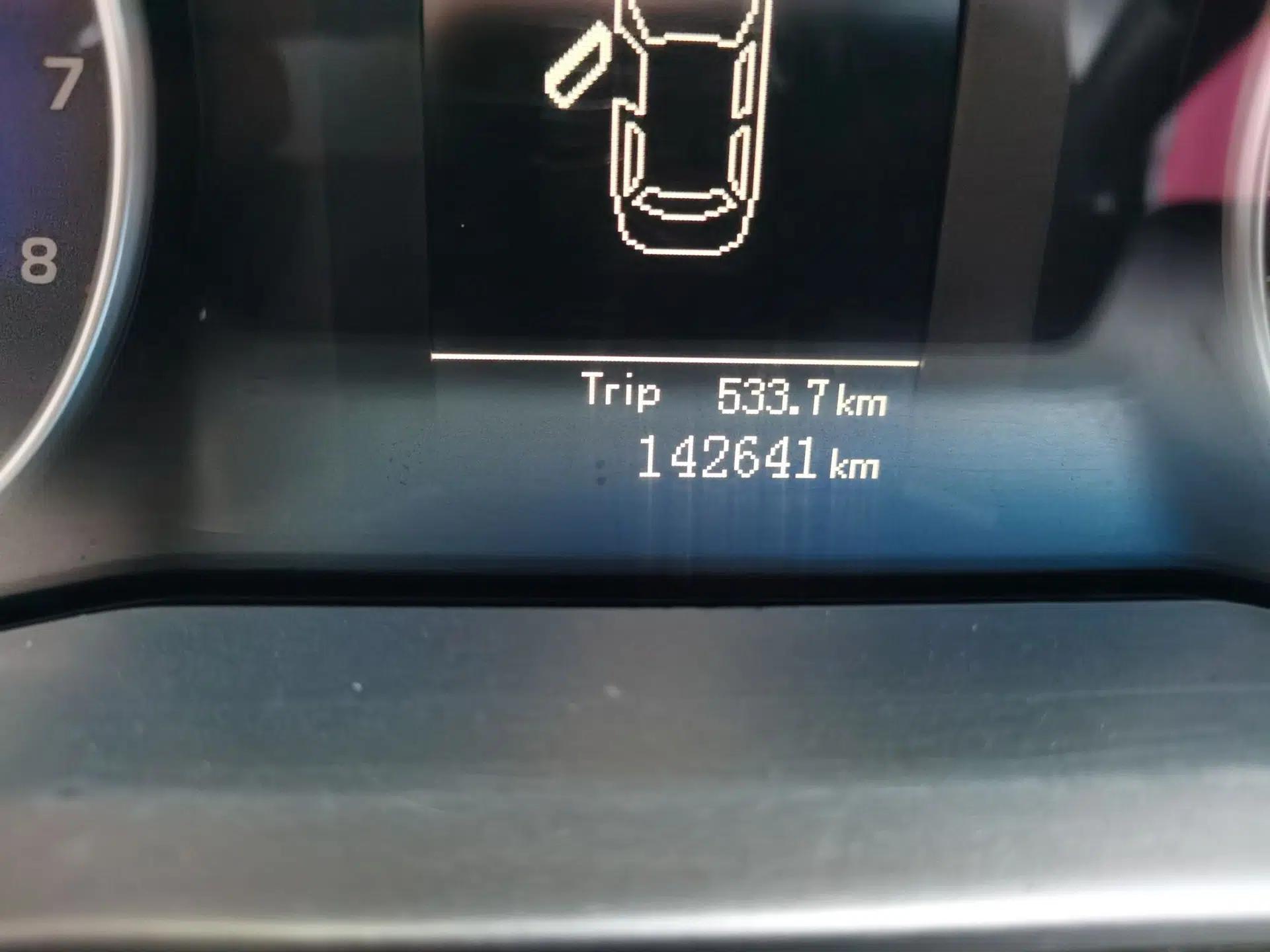 Geely Auto Emgrand 2014 Hatchback 1.5L Manual Fashion Edition — миниатюра 12