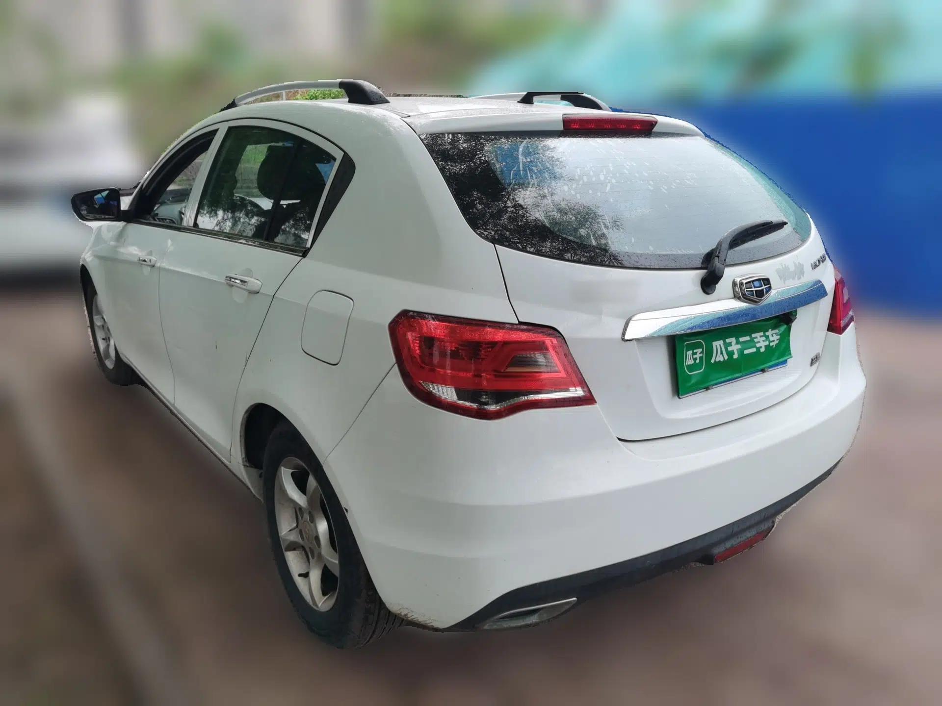 Geely Auto Emgrand 2014 Hatchback 1.5L Manual Fashion Edition — миниатюра 4
