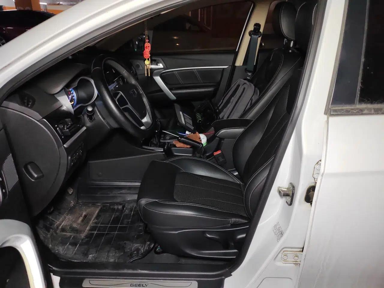 Geely Auto Emgrand 2016 Sedan 1.5L Manual Upward Edition — миниатюра 14