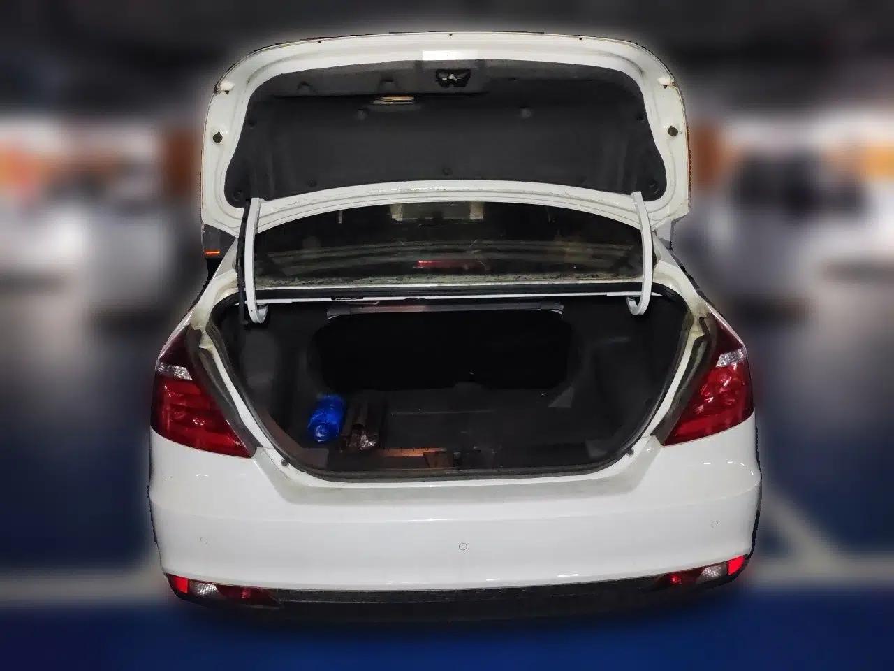 Geely Auto Emgrand 2016 Sedan 1.5L Manual Upward Edition — миниатюра 16