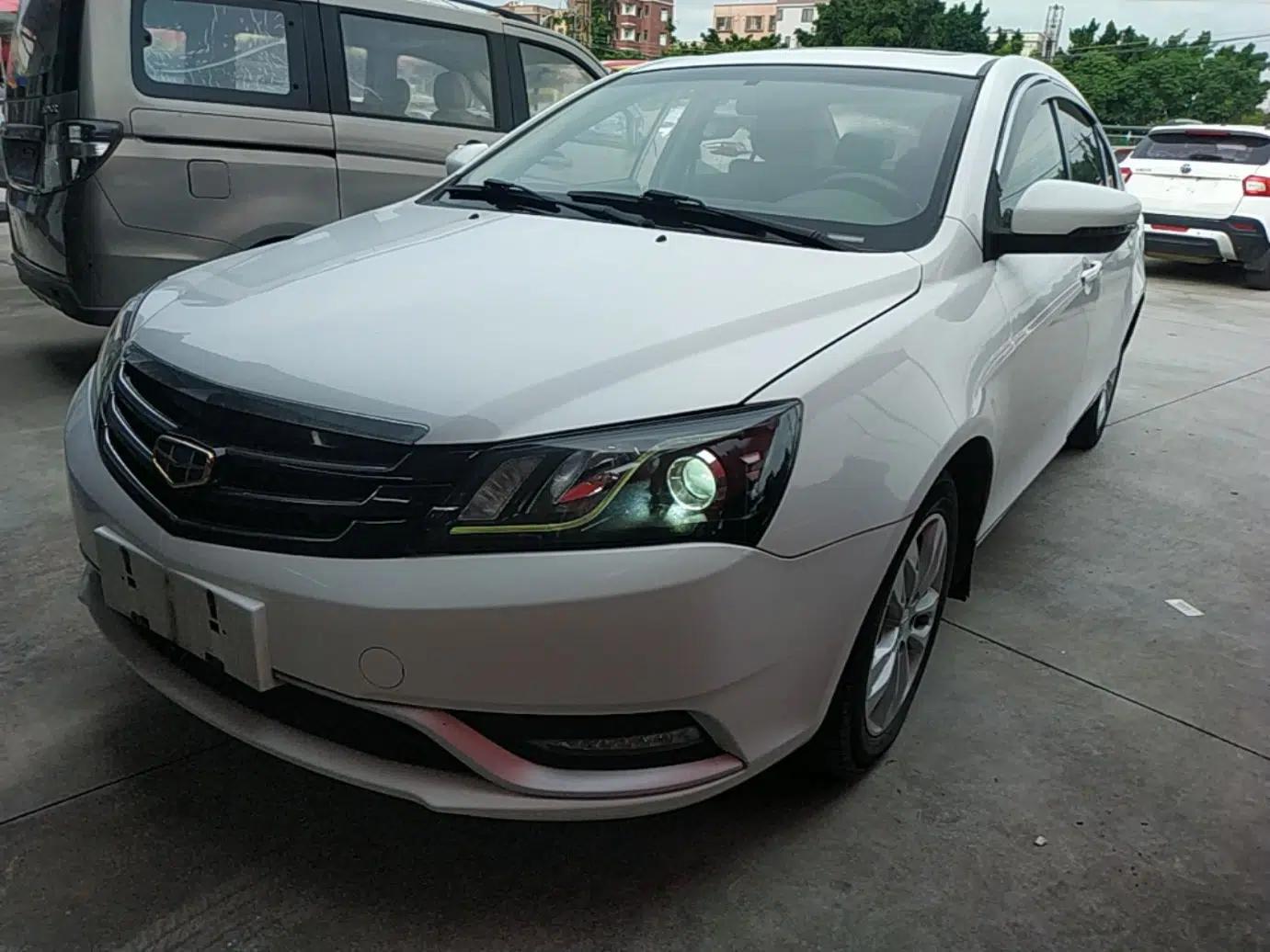 Geely Auto Emgrand 2015 Sedan 1.5L Manual - Top Trim Level — миниатюра 1