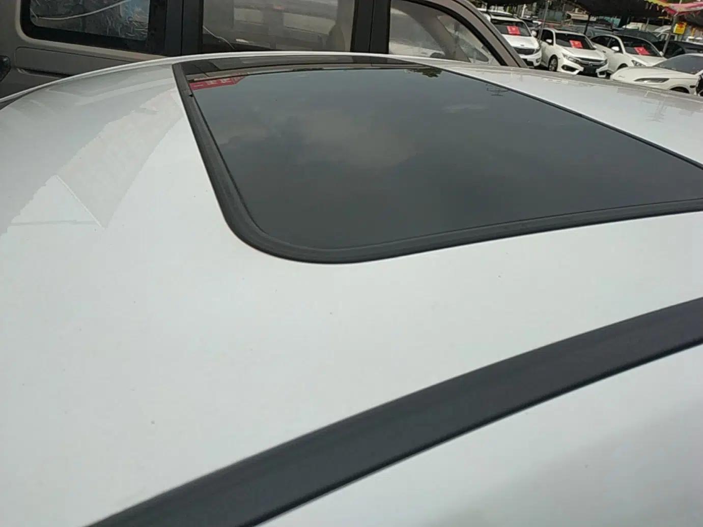 Geely Auto Emgrand 2015 Sedan 1.5L Manual - Top Trim Level — миниатюра 7