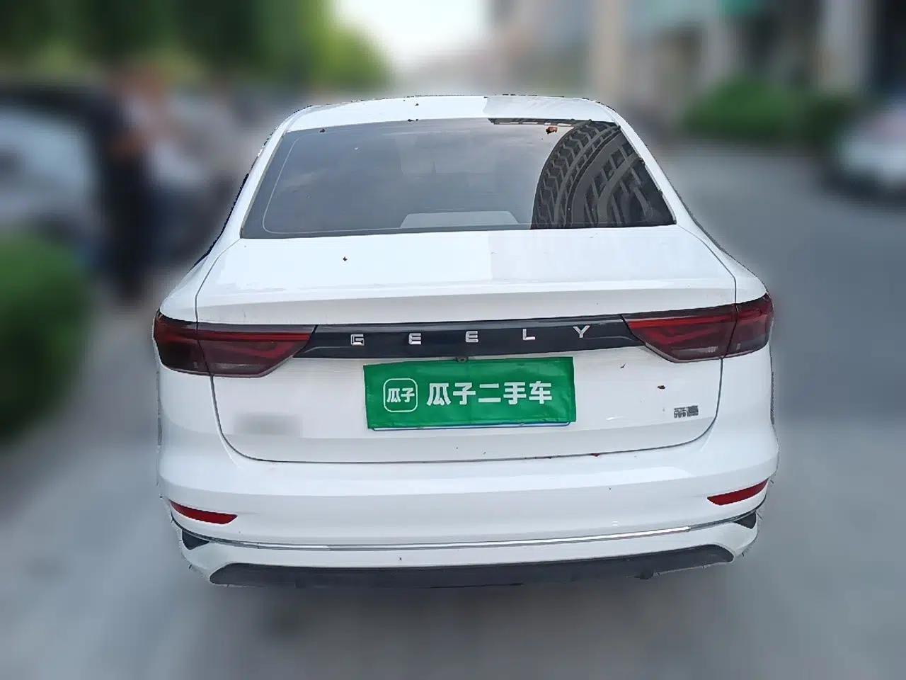 Geely Auto Emgrand 2025 4th Generation 1.5L Manual - Starry Edition — миниатюра 5