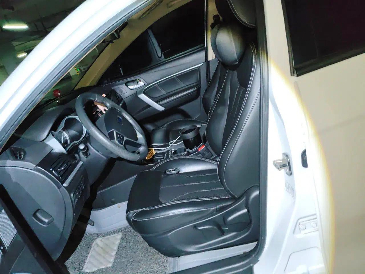 Geely Auto Emgrand 2017 Sedan Million Edition 1.5L CVT Upward Version — миниатюра 15