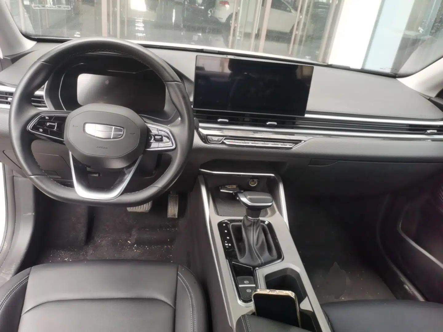Geely Auto Emgrand 2026 Model 4th Generation 4 Millionth Anniversary Edition 1.5L CVT Feiyue Edition — миниатюра 12