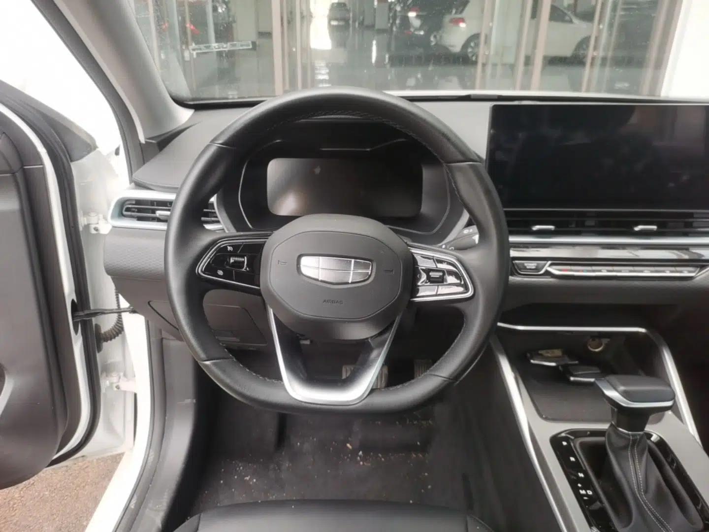 Geely Auto Emgrand 2026 Model 4th Generation 4 Millionth Anniversary Edition 1.5L CVT Feiyue Edition — миниатюра 13