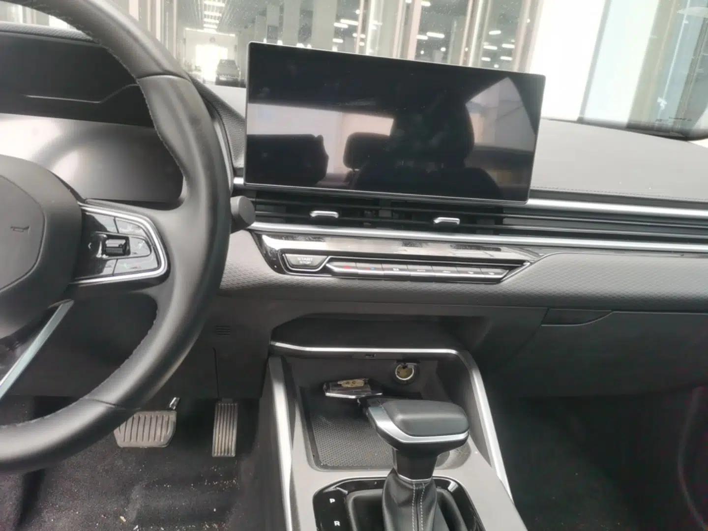 Geely Auto Emgrand 2026 Model 4th Generation 4 Millionth Anniversary Edition 1.5L CVT Feiyue Edition — миниатюра 15
